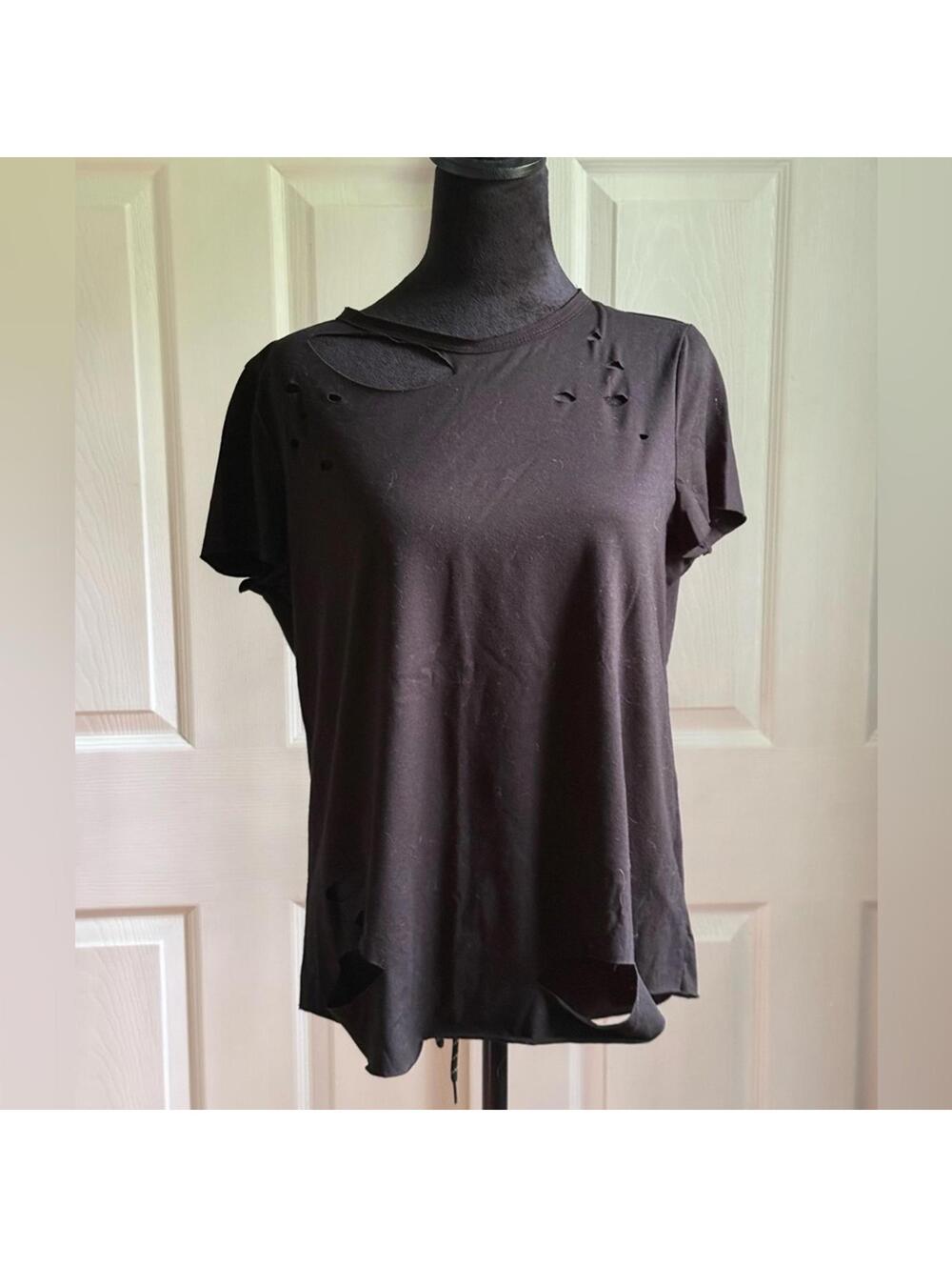 Women's Top | Short Sleeve Tee | SHEIN | Size Medium |